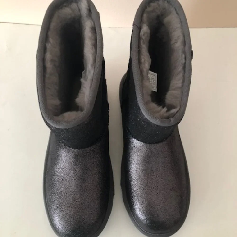 UGG short classic