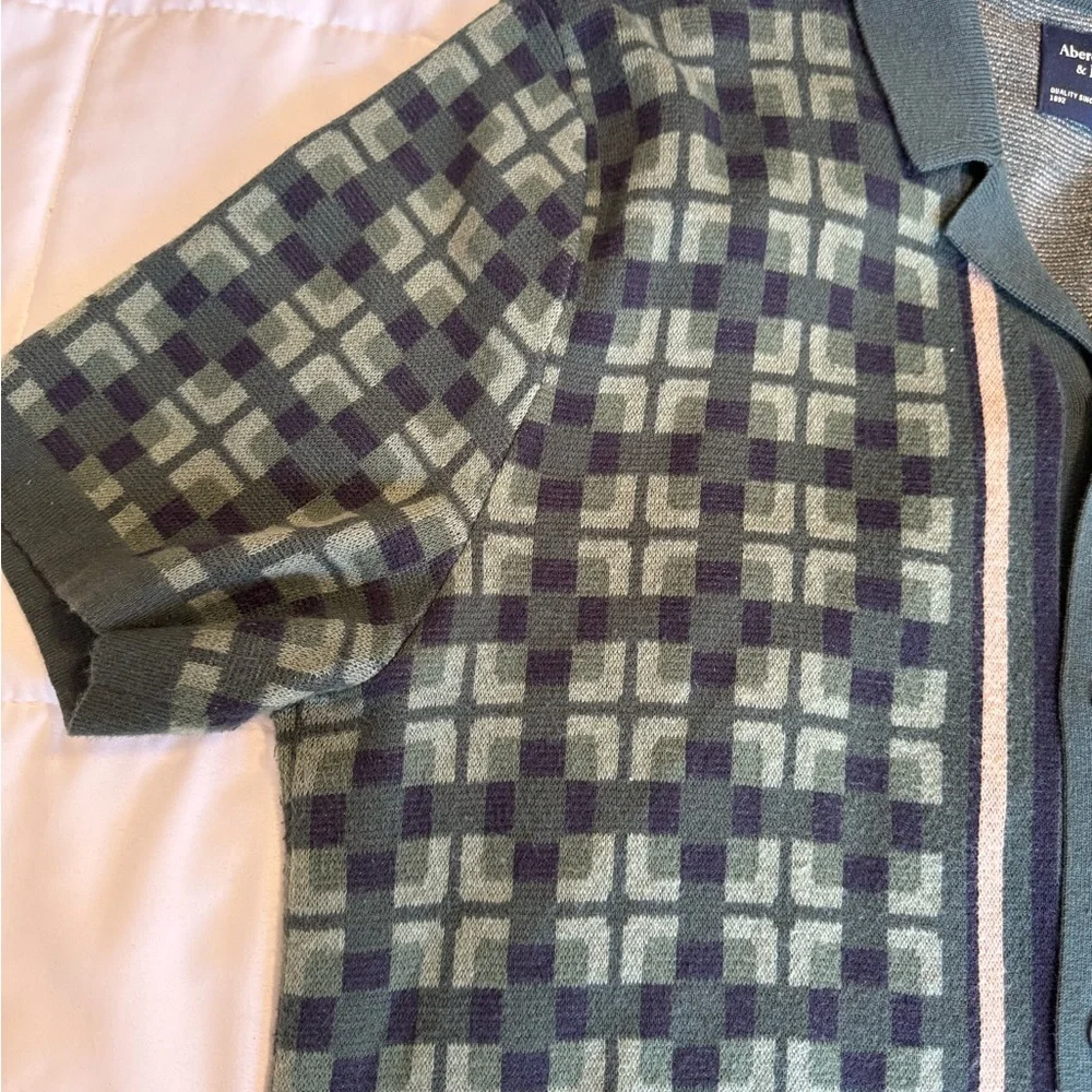 Abercrombie & Fitch Green Patterned Button-Up Sweater