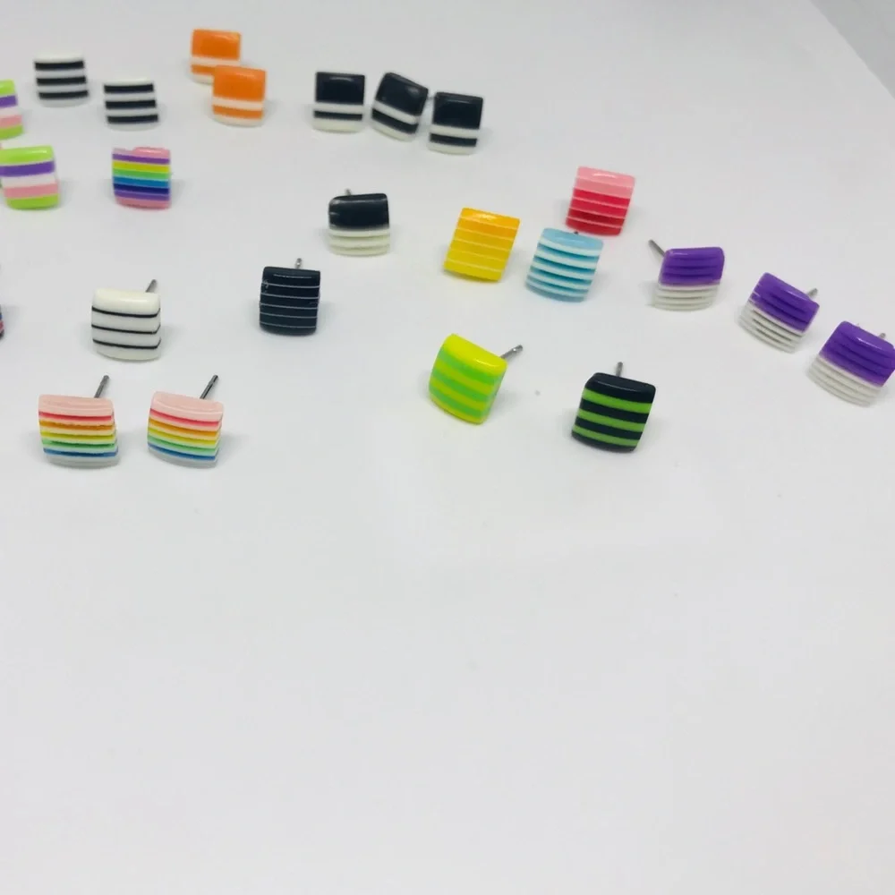 FromAtoZgifts minimalist striped