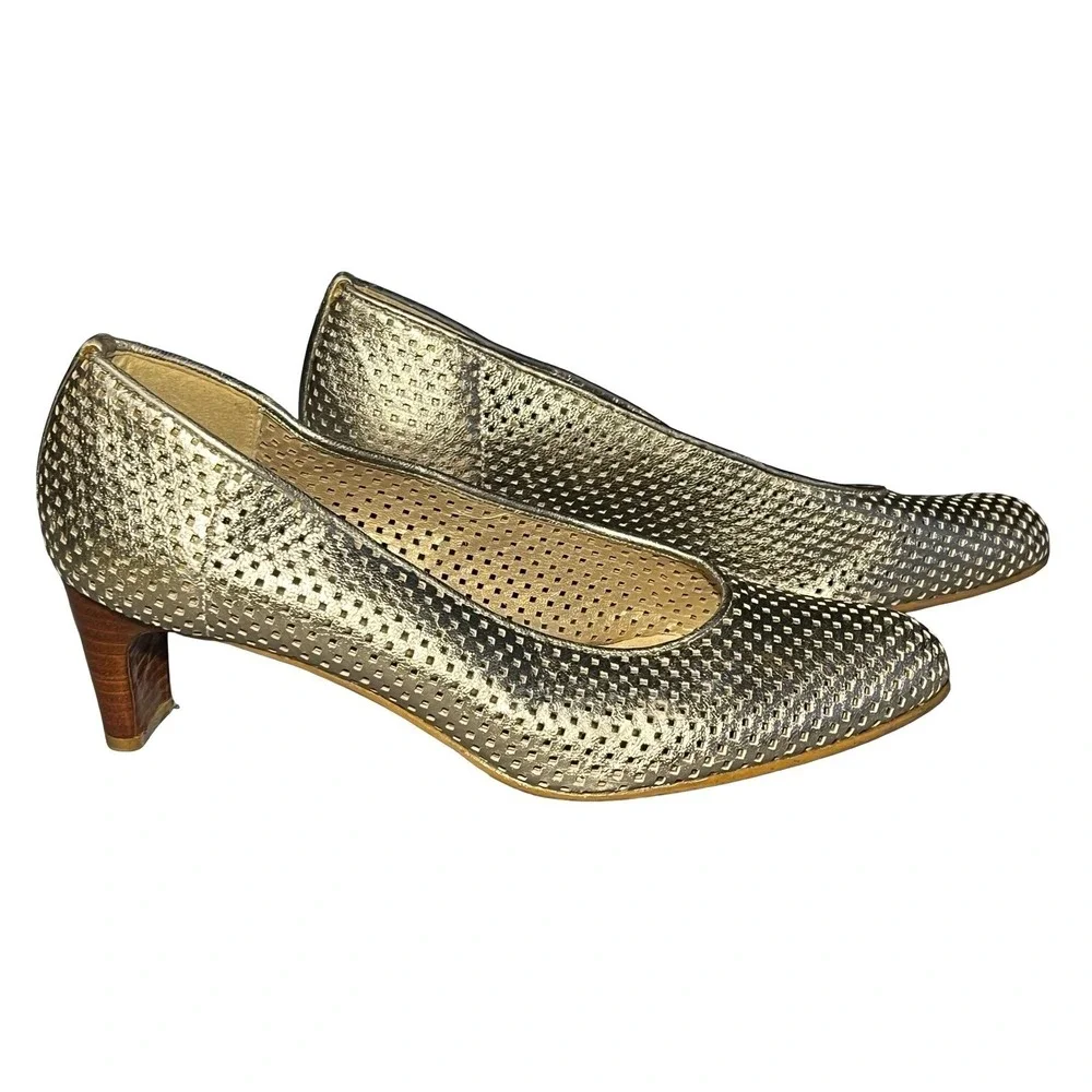 Stuart Weitzman Metallic Gold Perforated Leather Kitten Heel Pumps Size 8.5