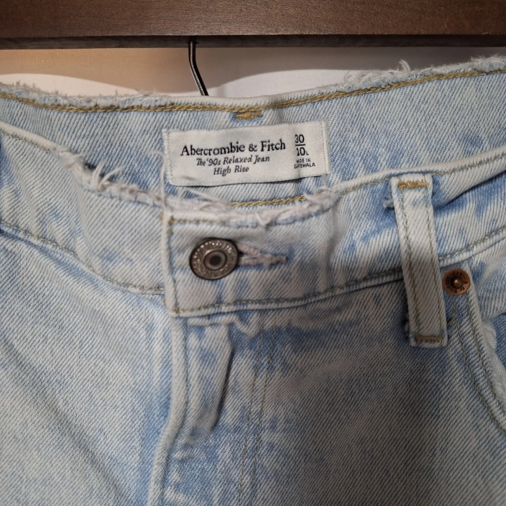 Abercrombie & Fitch trendy high