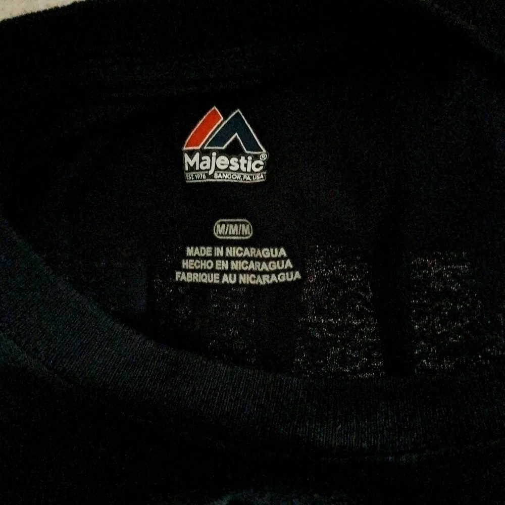 Majestic shirt size