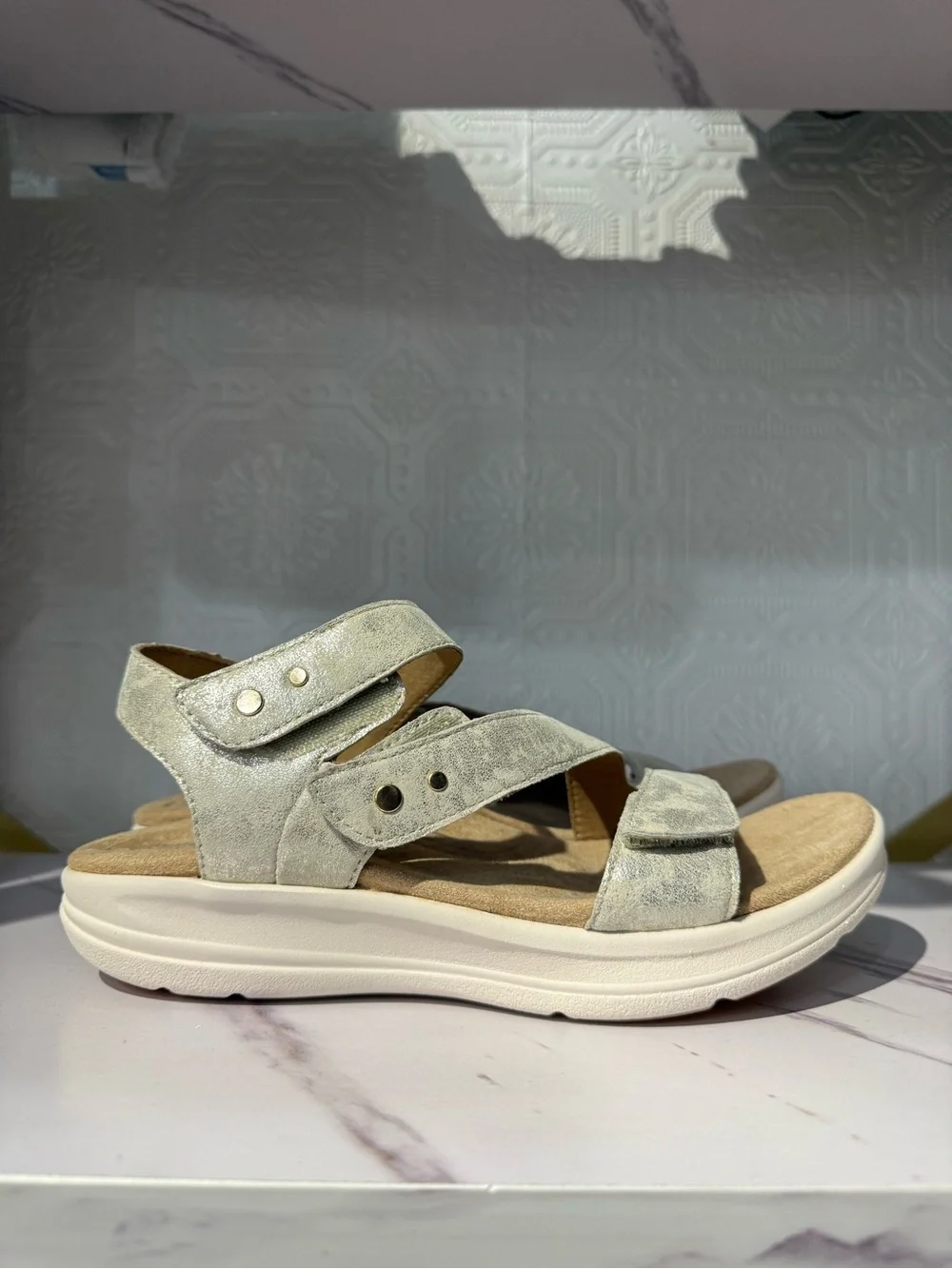 Aetrex light beige