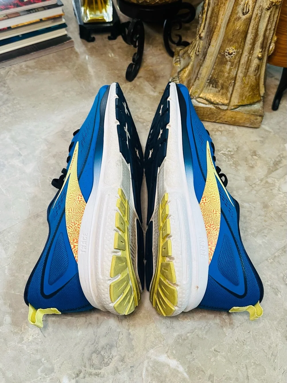 Brooks breathable 12us