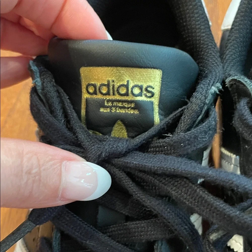 adidas reposhing this