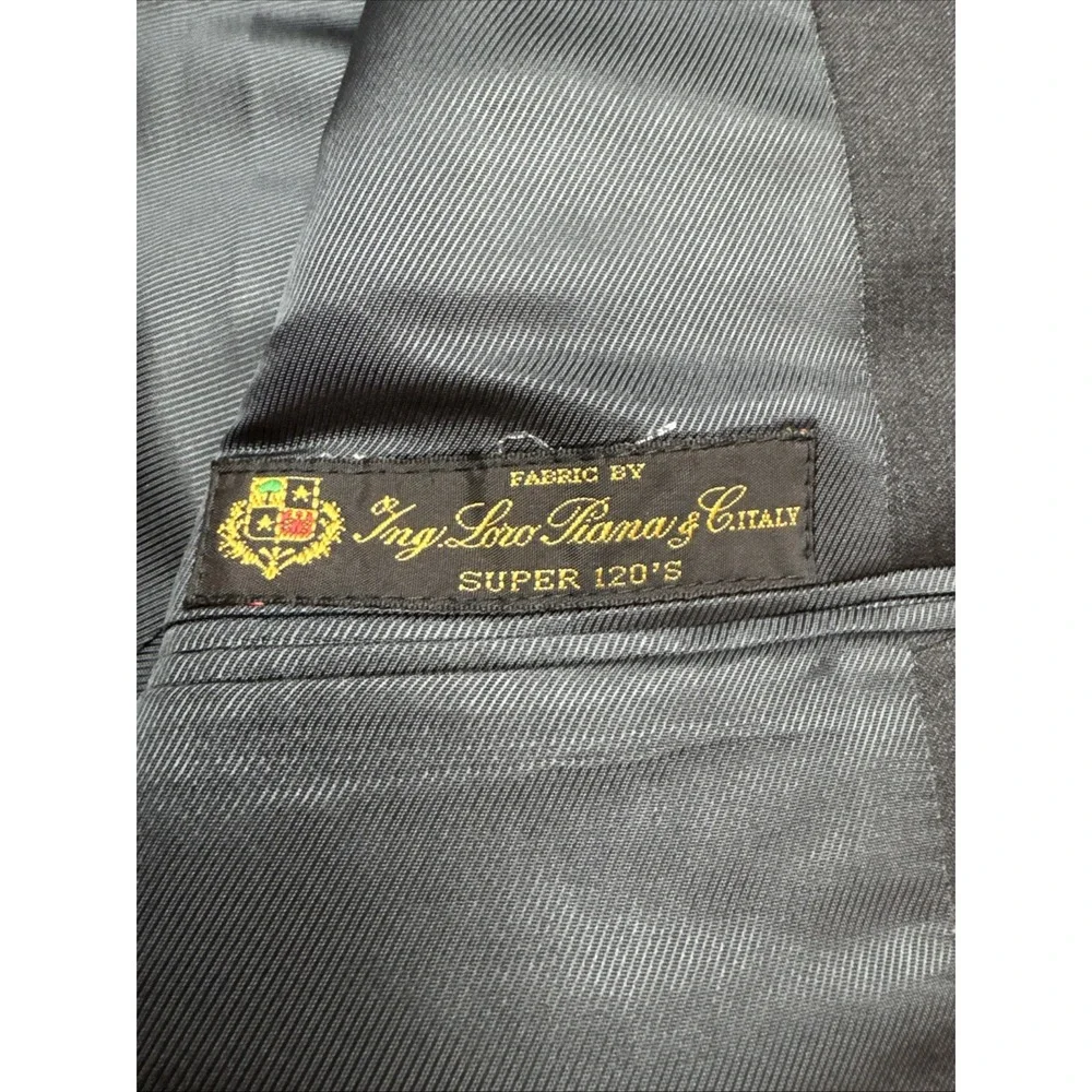 Loro Piana please view