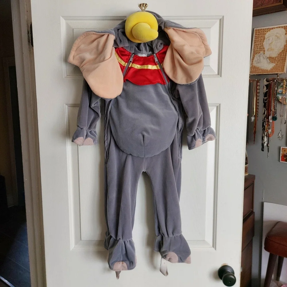 Disney store dumbo