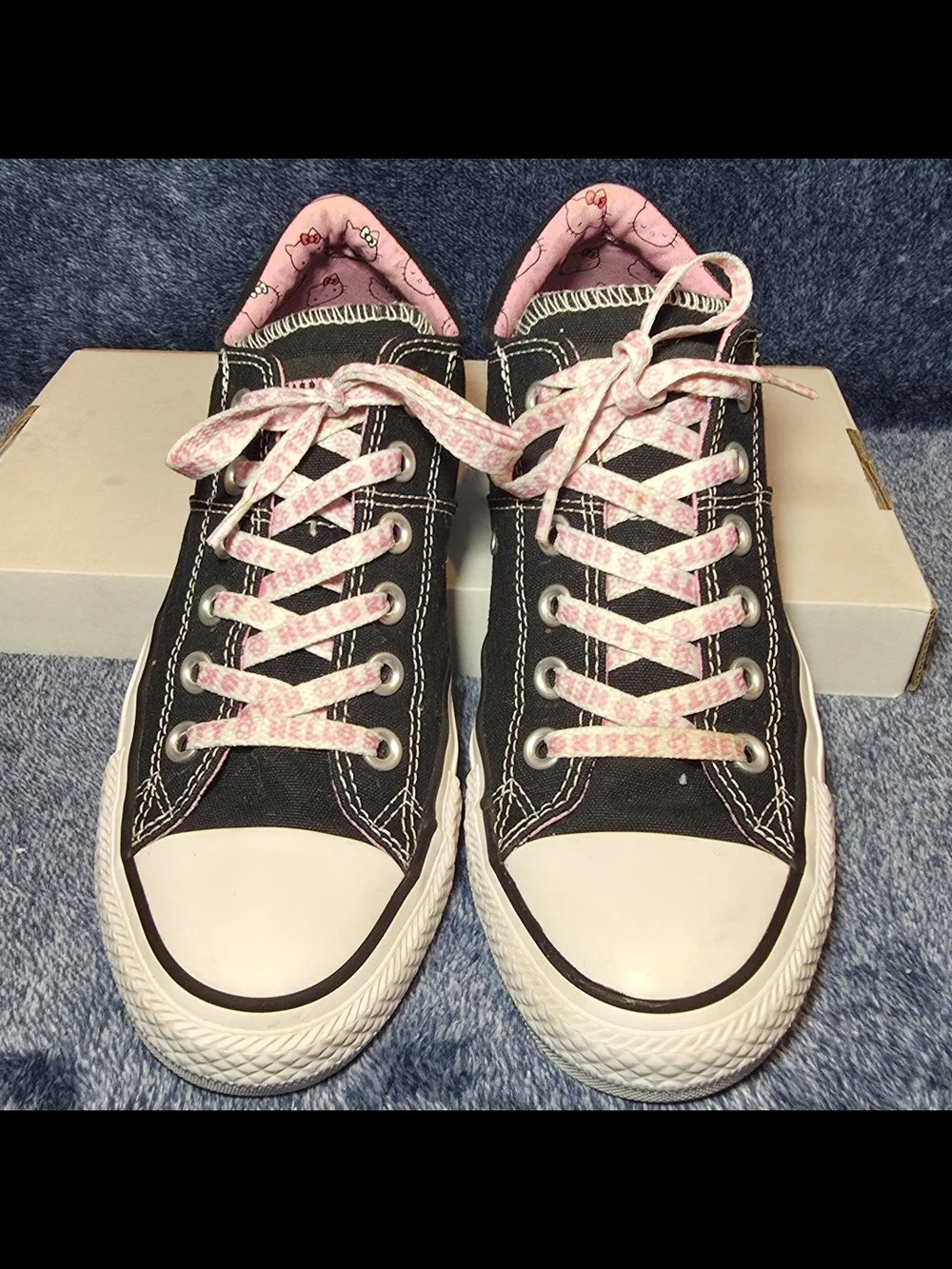 Converse hello kitty