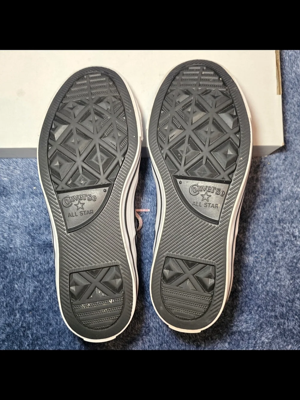 Converse hello kitty