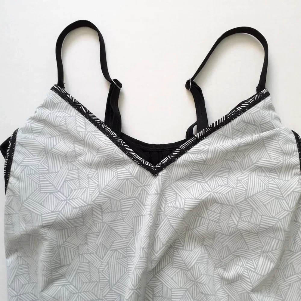 Athleta Laguna Side Scrunch Tankini Top Black & White Size 34D/DD