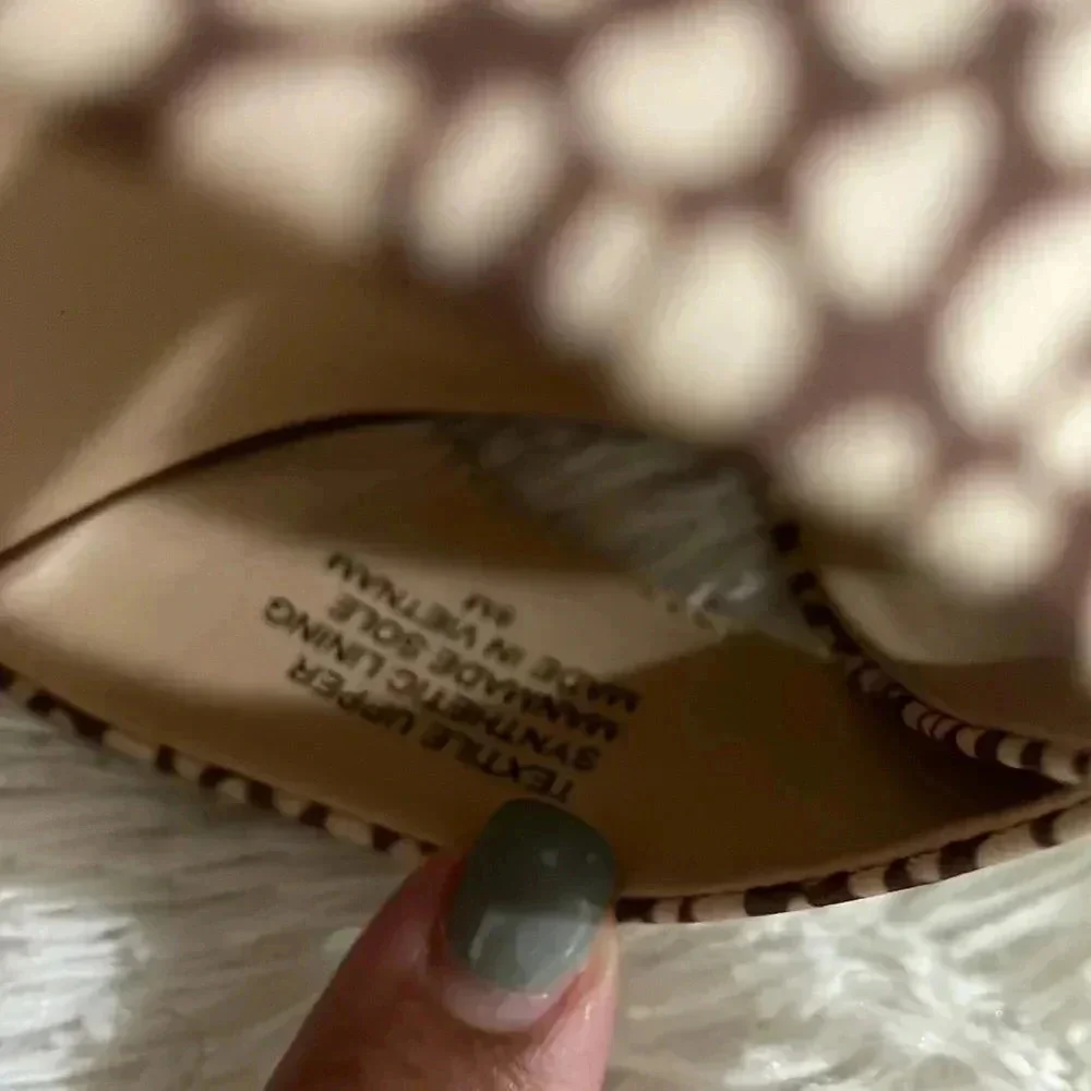 N/A ann taylor