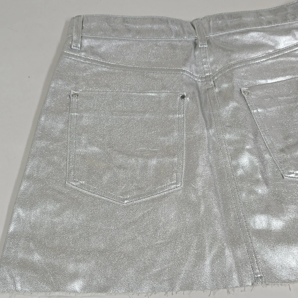 NEW WOMAN HIGH WAIST SILVER MINI SKIRT FRAYED HEM SILVER