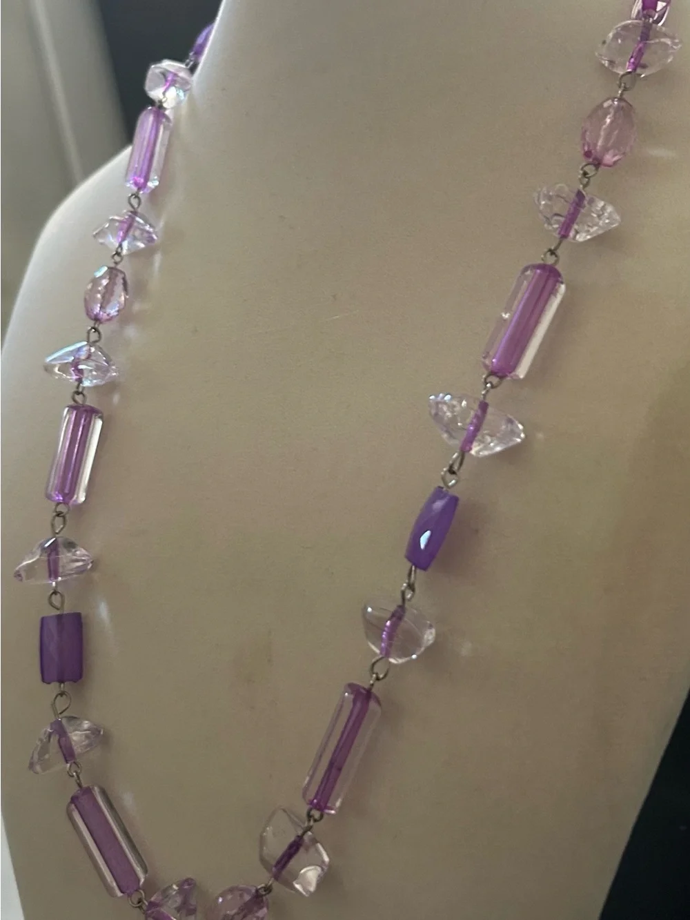 N/A features bead purple