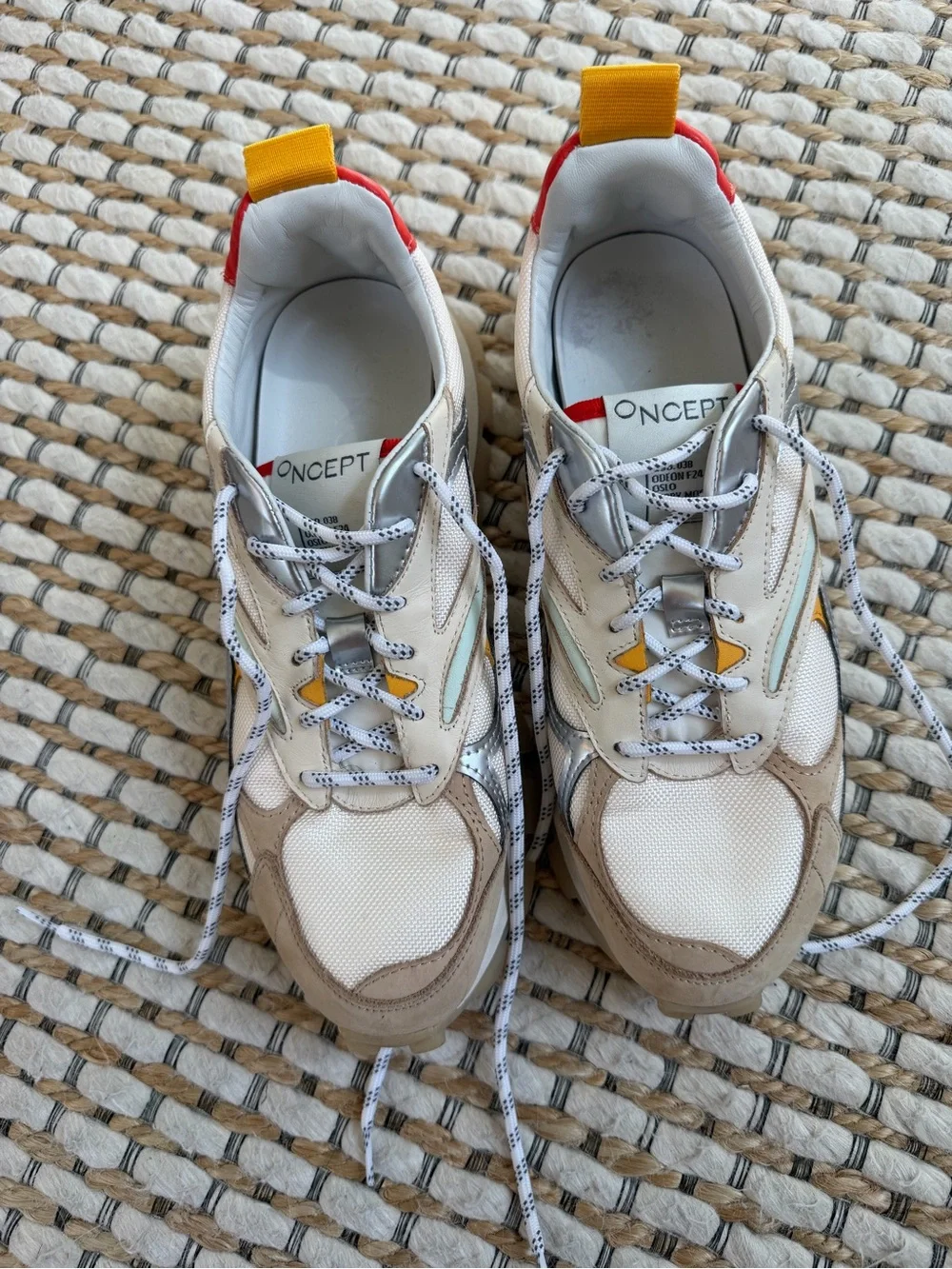 Oncept worn less