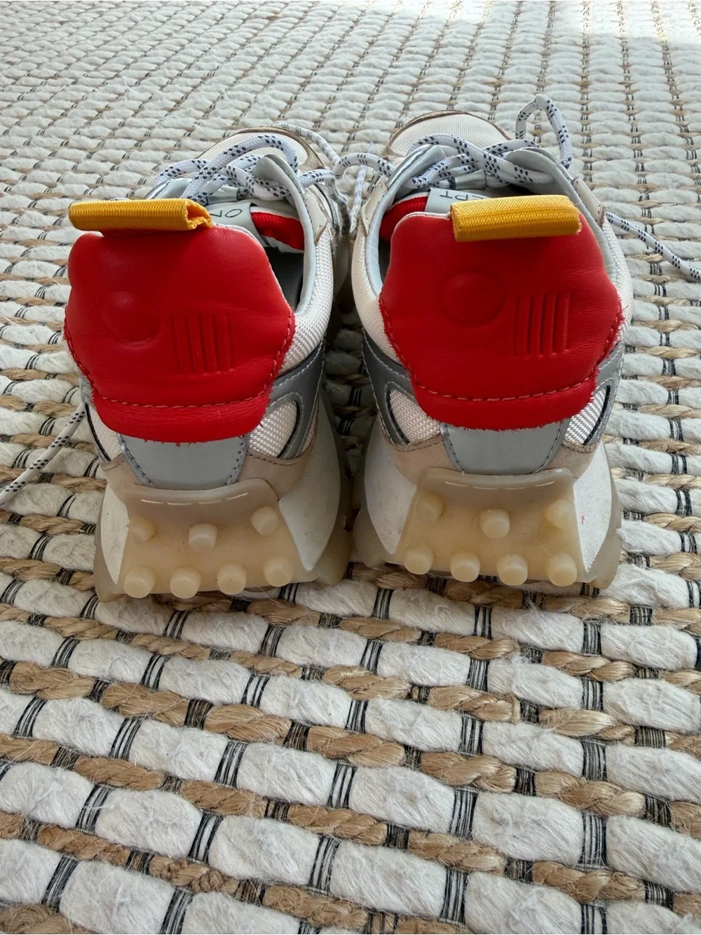 Oncept worn less
