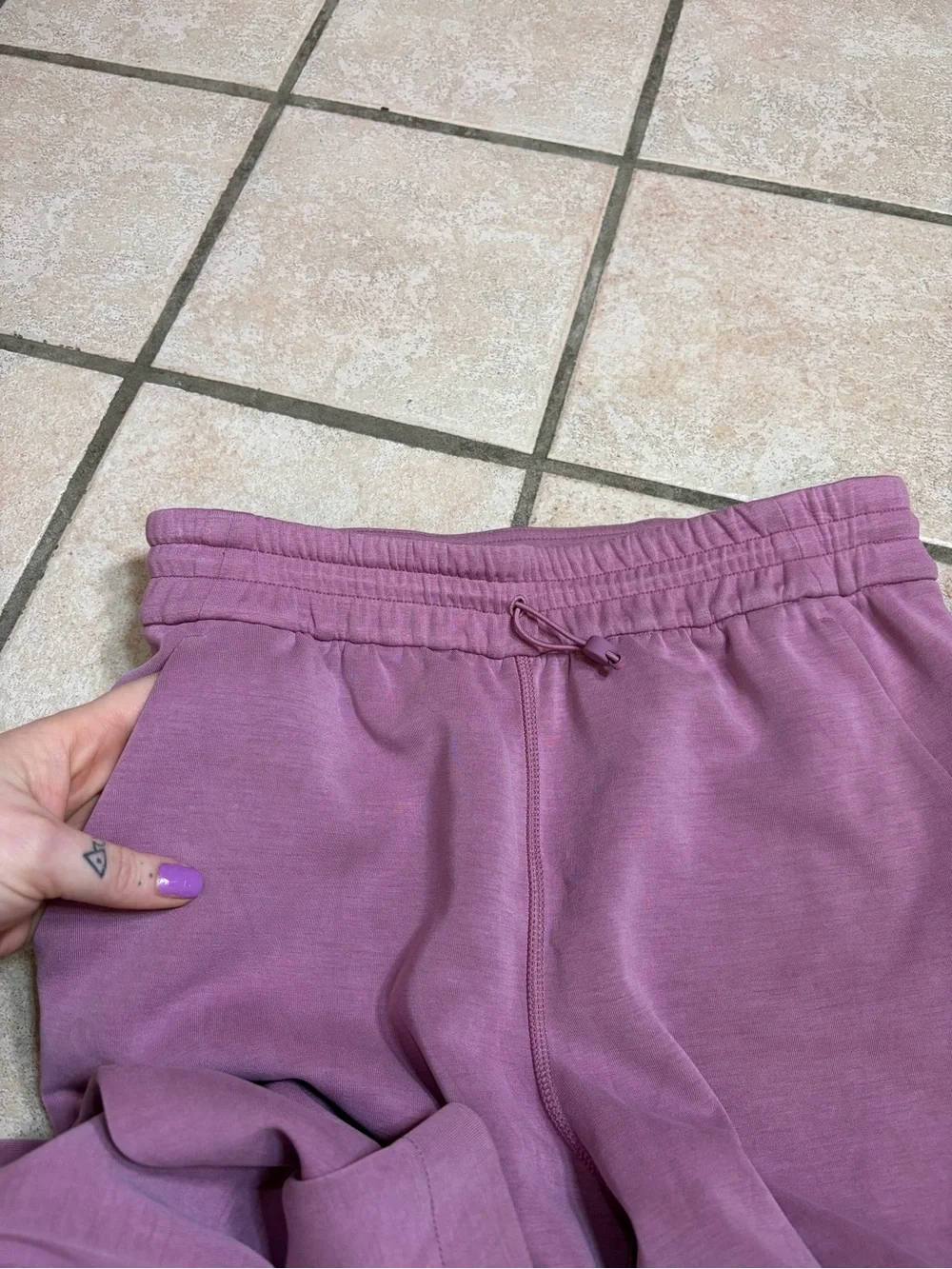 lululemon athletica very 31”