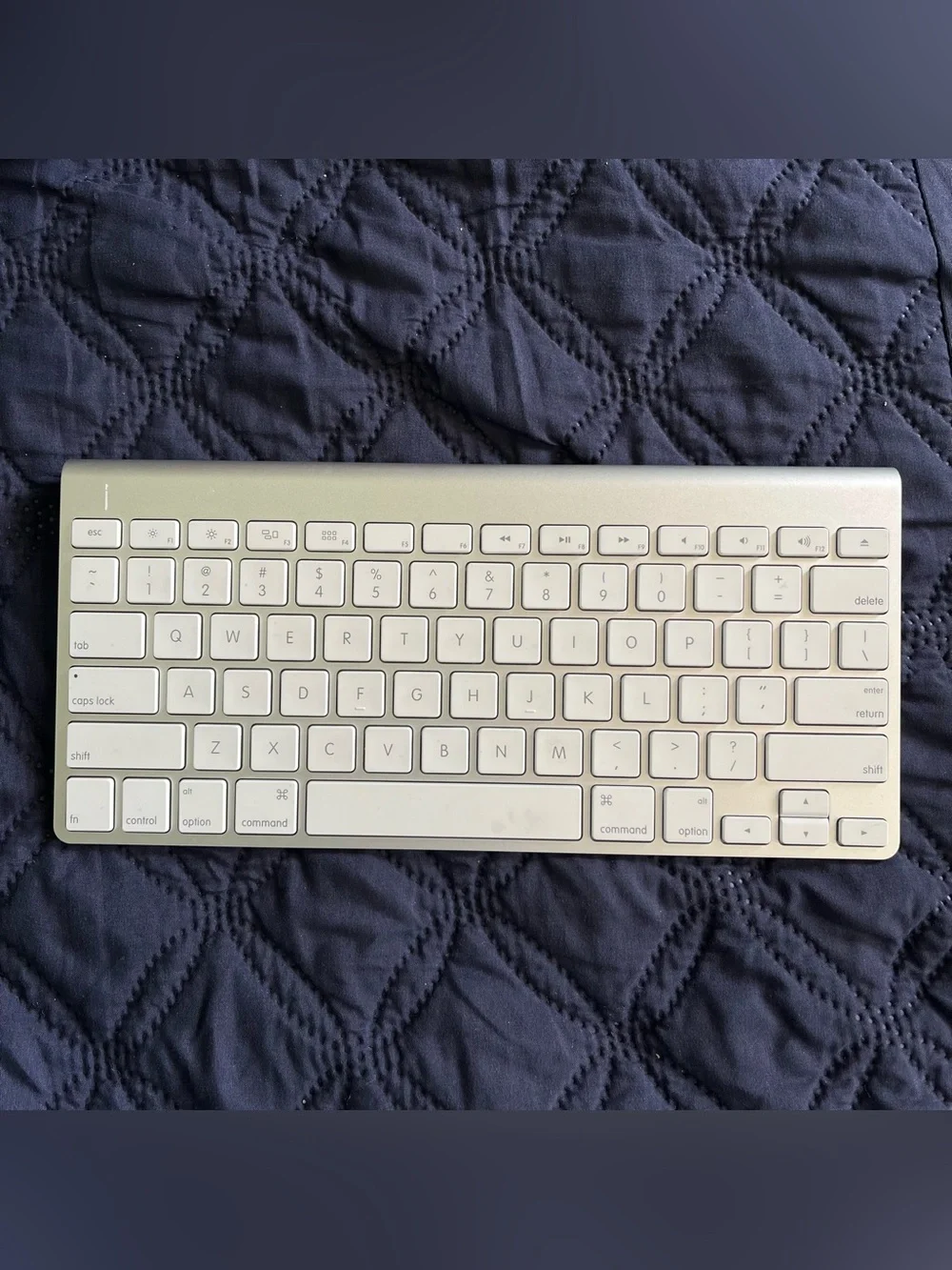Apple Wireless Slim Keyboard A1314 Silver Bluetooth QWERTY English Untested