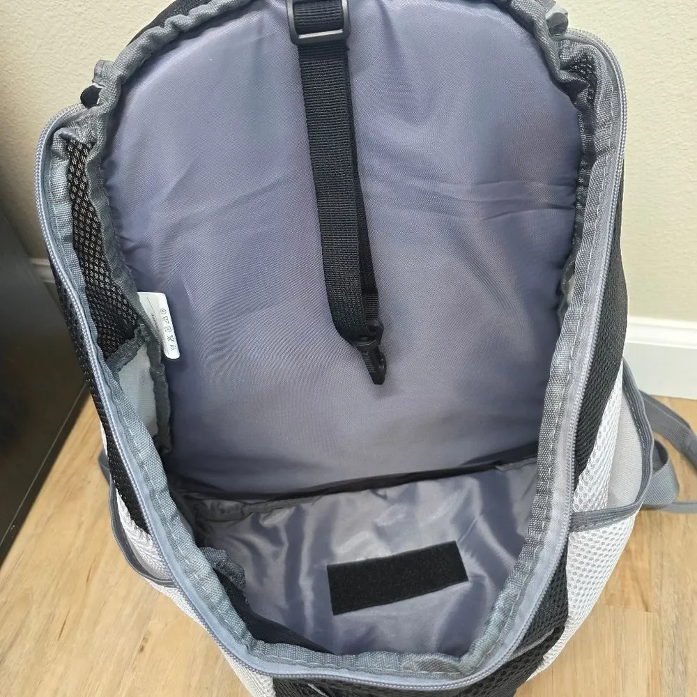 🔸️NWT Gray & Black Breathable Small Pet Travel Carrier Backpack