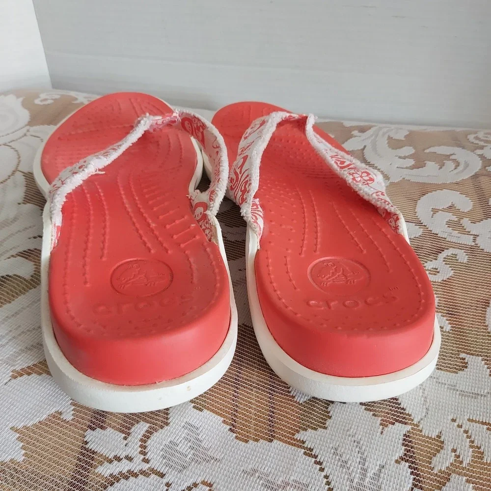 CROCS flip flop