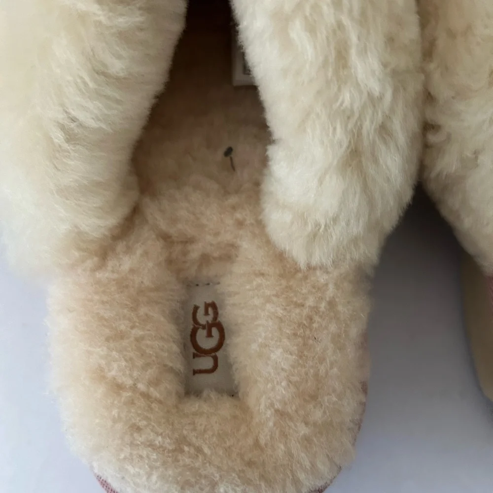 UGG beautiful rose