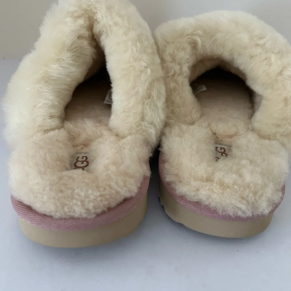 UGG beautiful rose