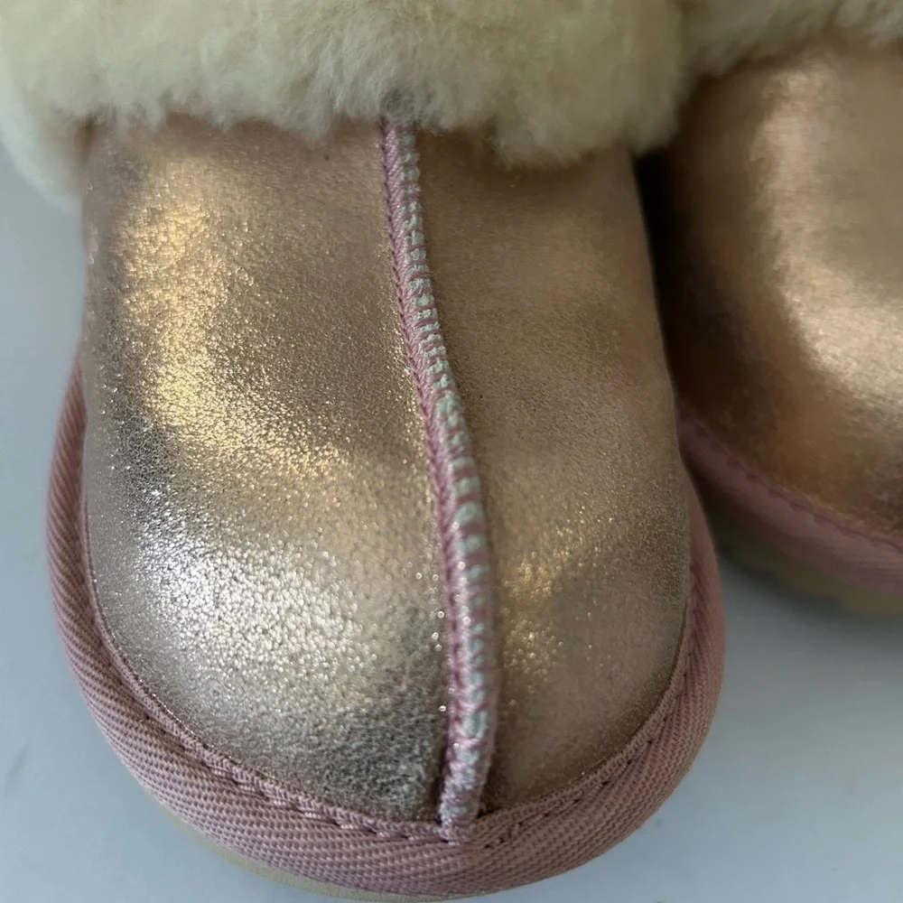 UGG beautiful rose