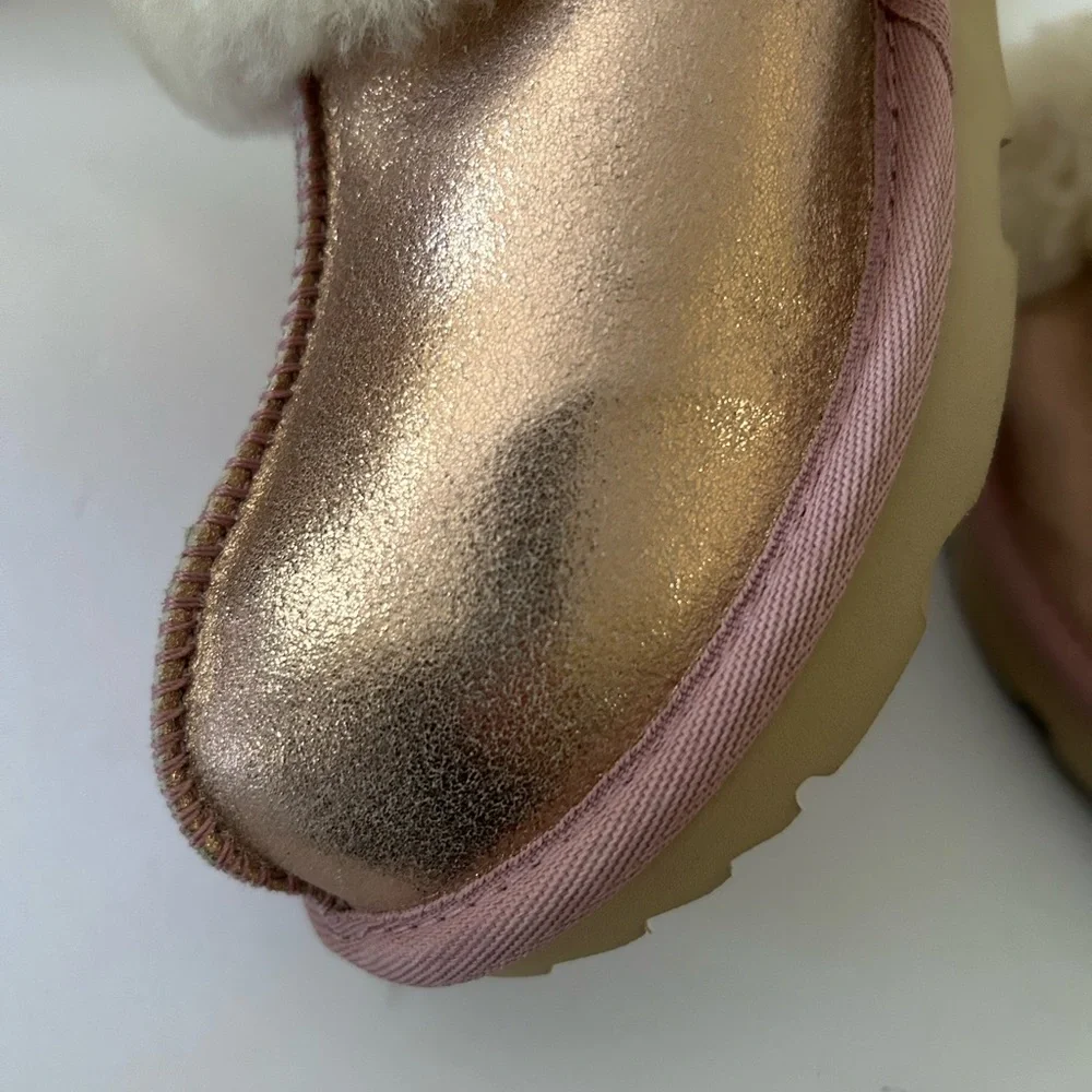 UGG beautiful rose