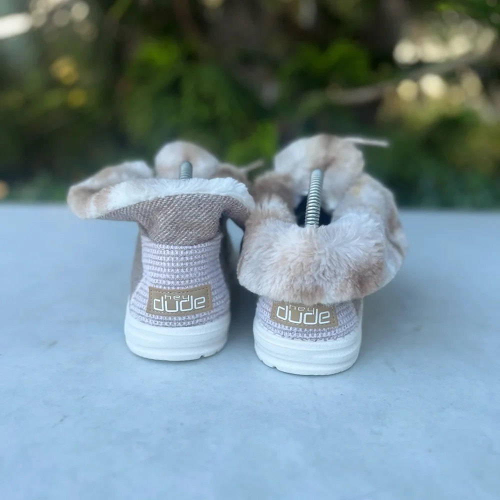Hey Dude knit upper