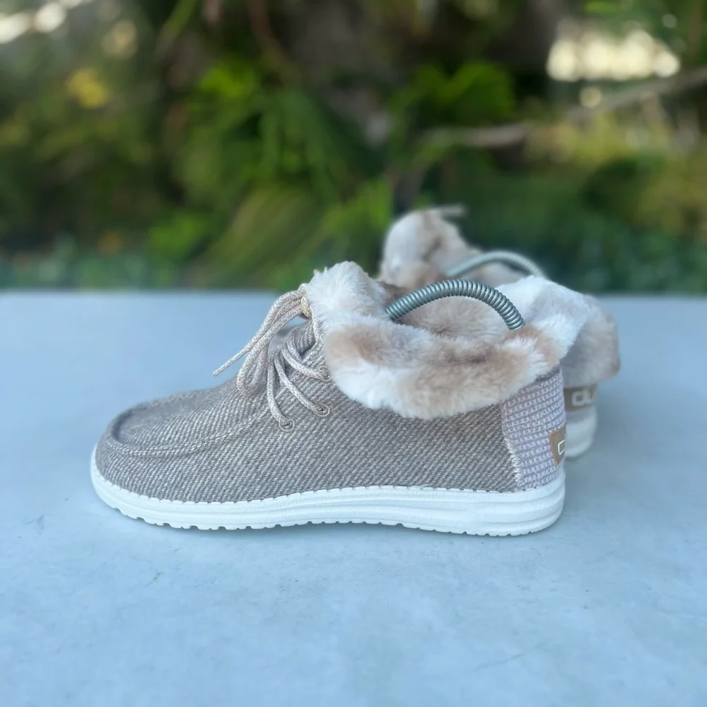 Hey Dude knit upper