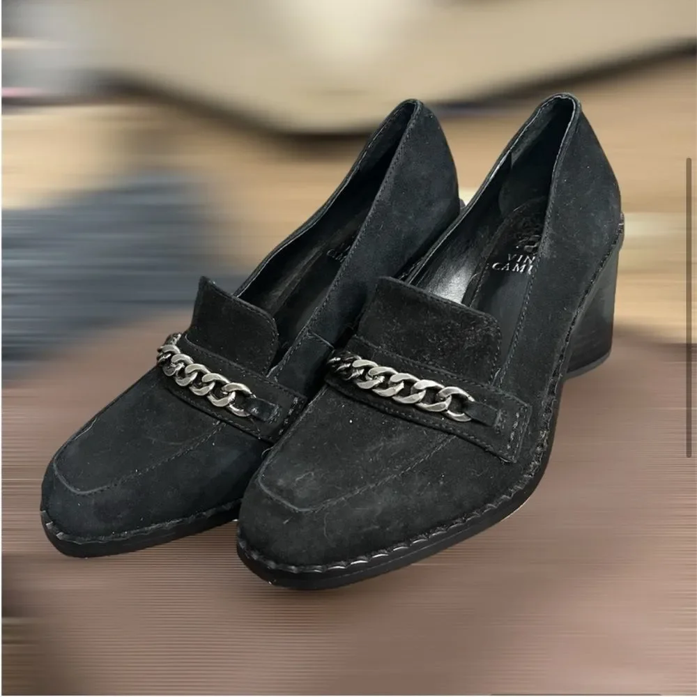 Vince Camuto this sleek