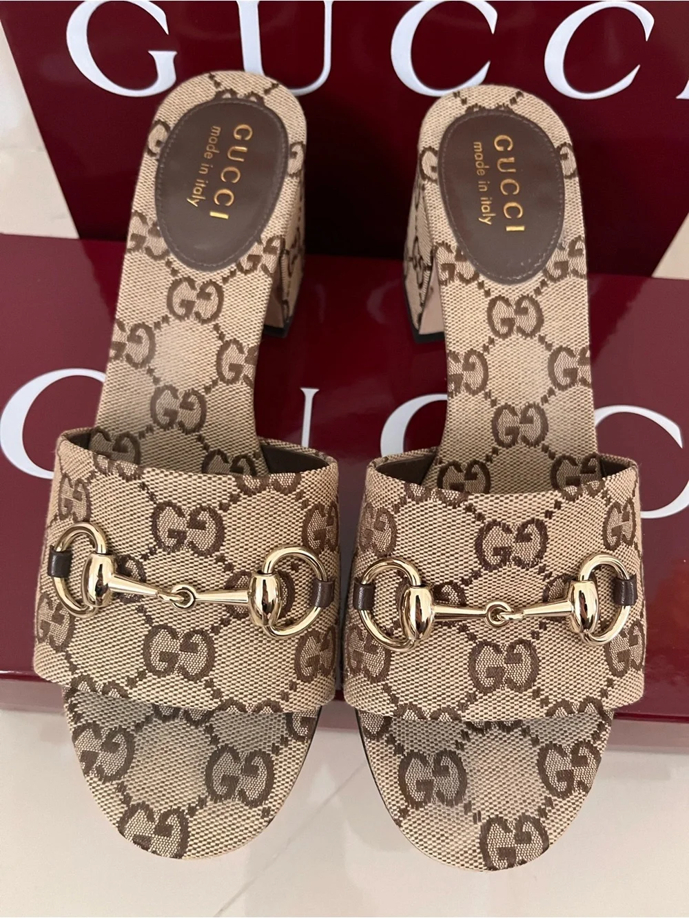 Gucci slide sandals