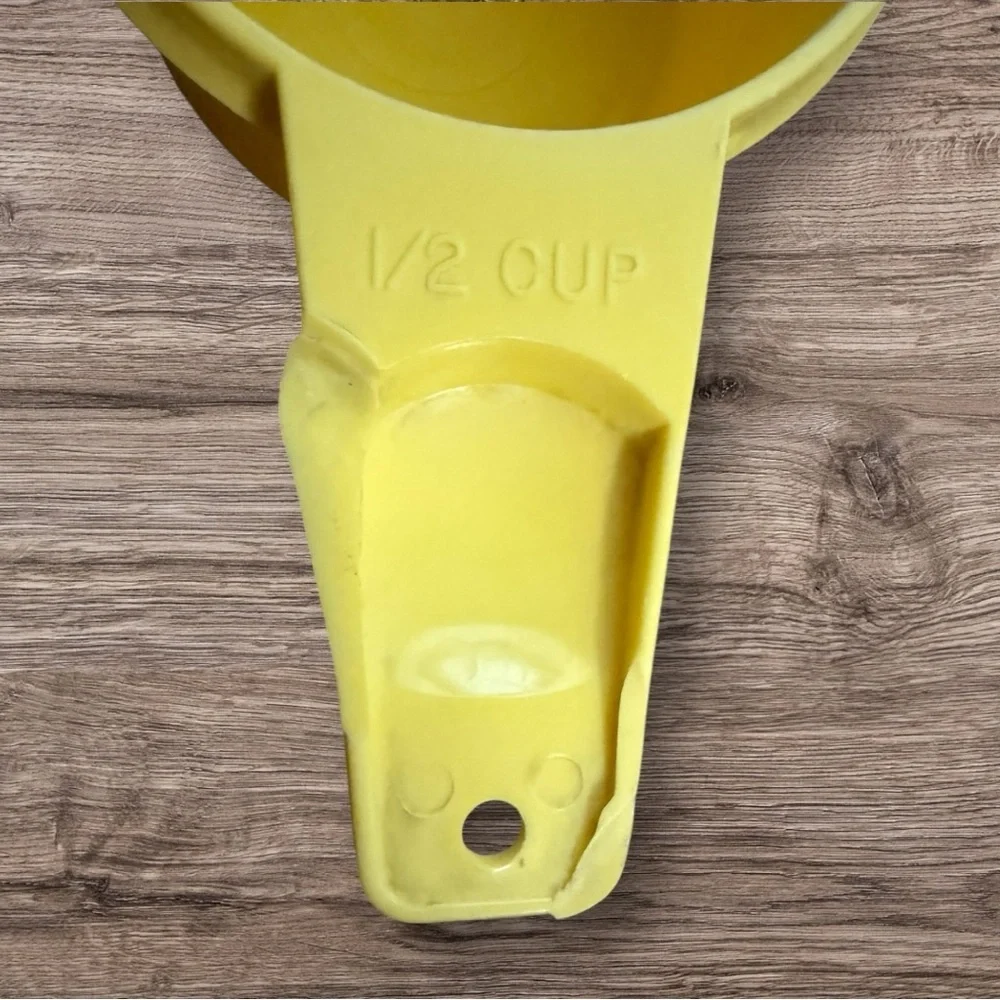 Tupperware set pre