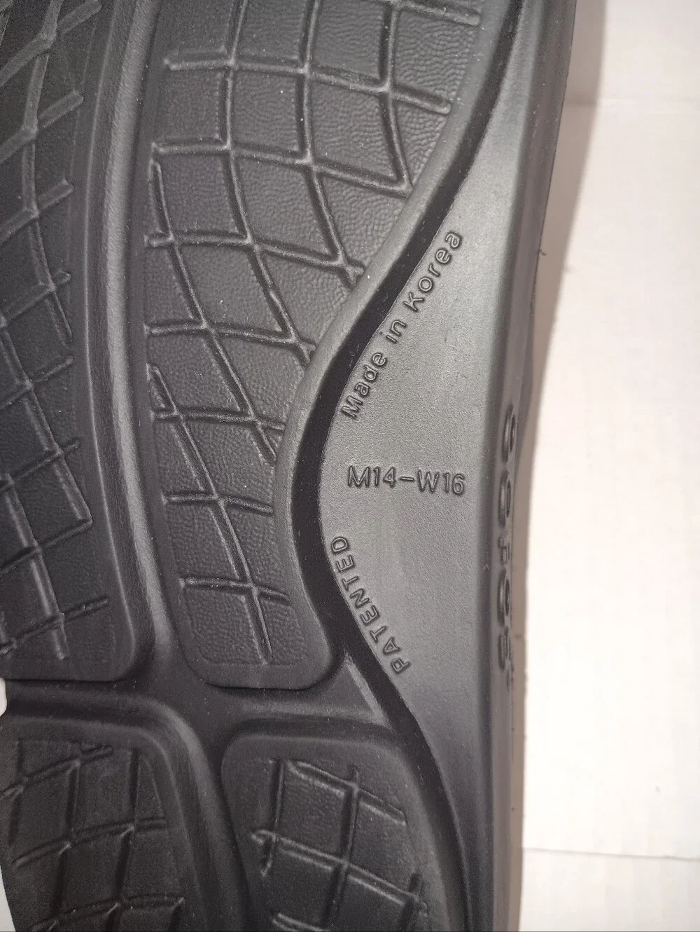 OOFOS size 14