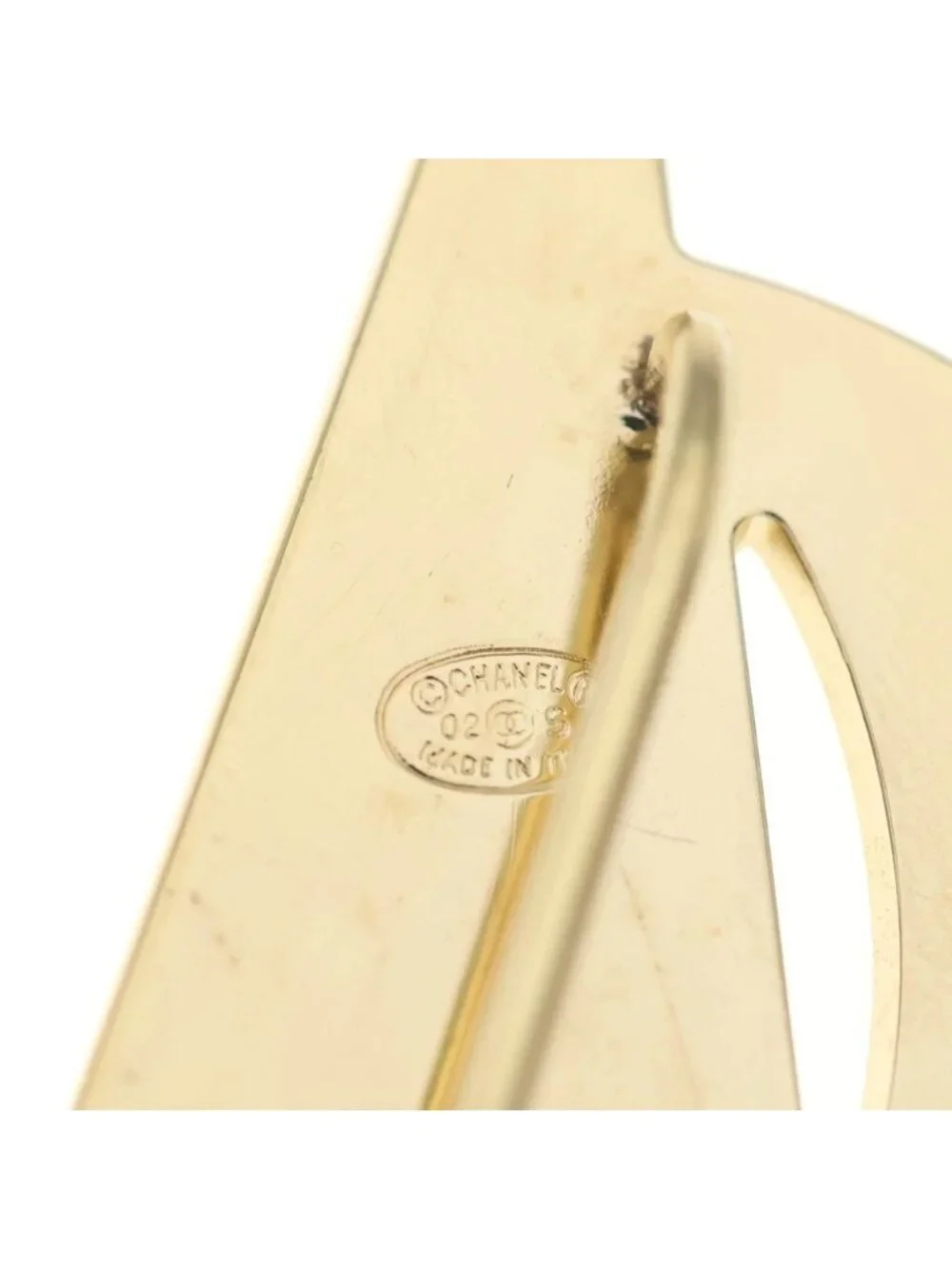 Chanel CC Logo Yacht Pin Badge Brooch Gold