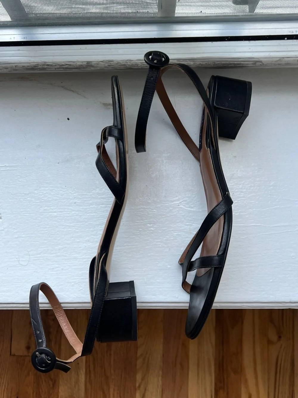 Margaux elegant black