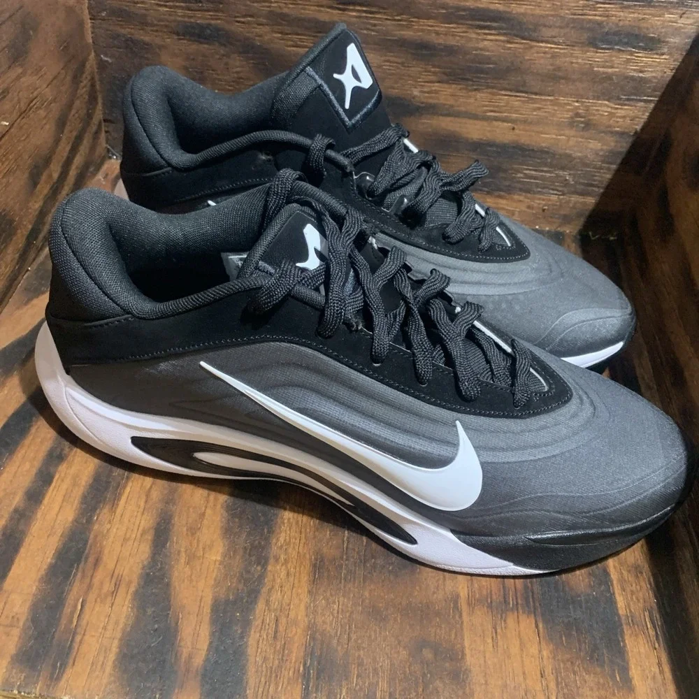 Nike ja wilson