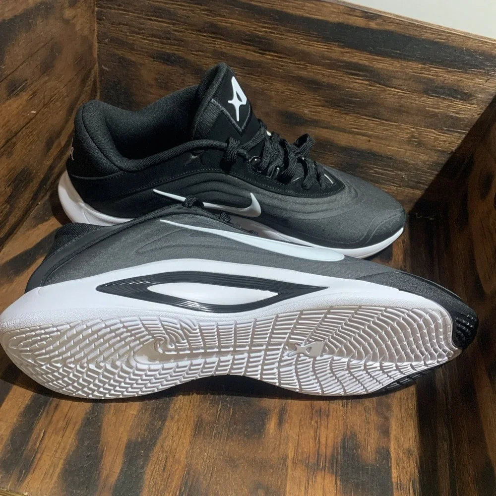 Nike ja wilson