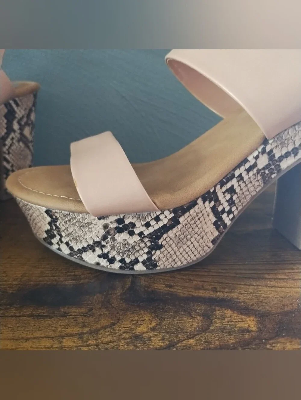 DV Dolce Vita Womens 8.5 Snake Print & Nude Block Heel Platform Oiska Sandals