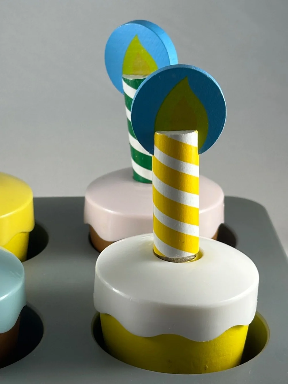 Melissa & Doug fasteners pieces original