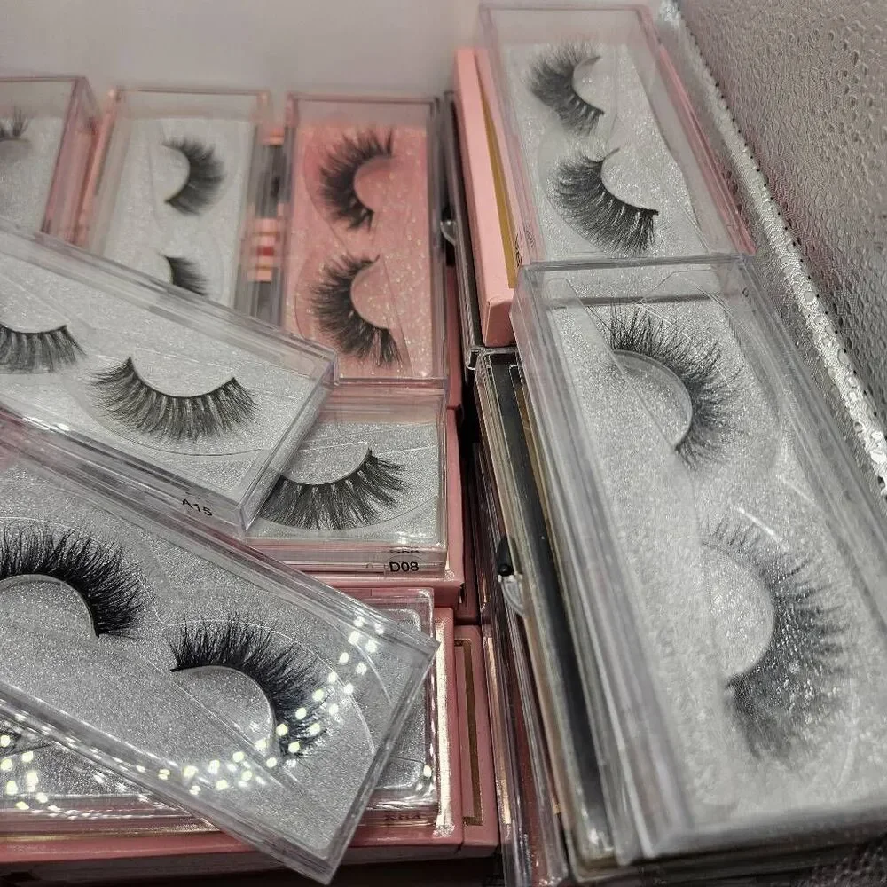 No Brand 70 lashes