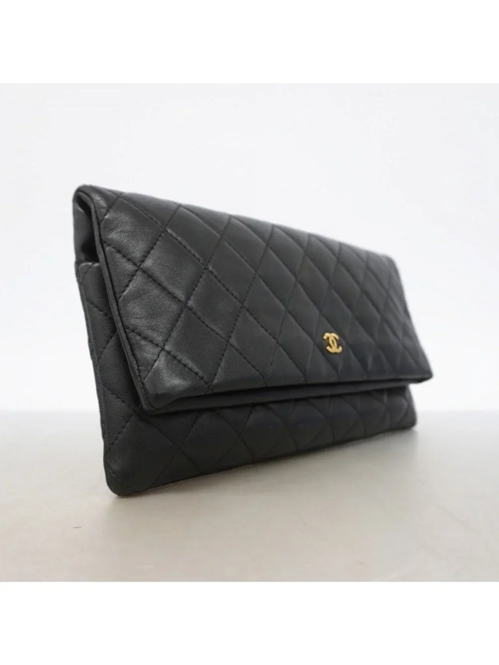 CHANEL silhouette gold 27