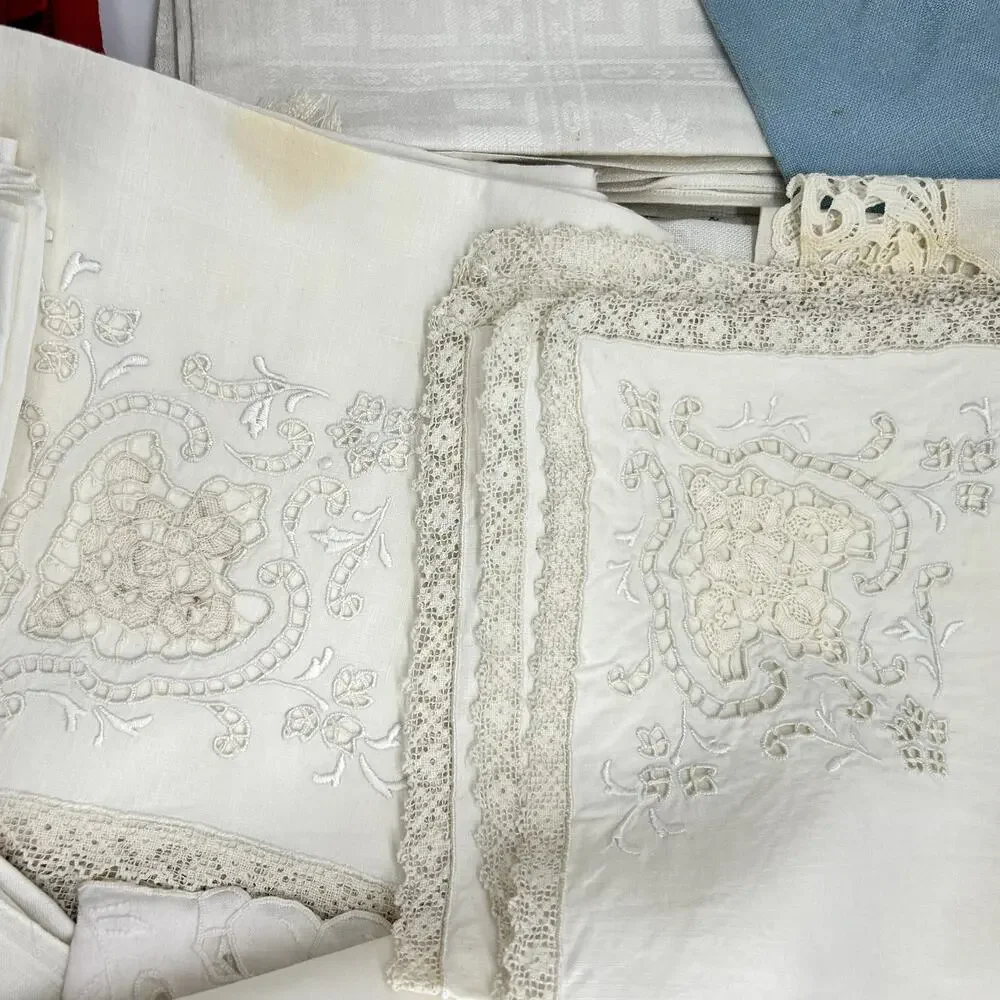 Vintage Table Linens Lot Stained Upcycling Napkins Placemats Floral Embroidered