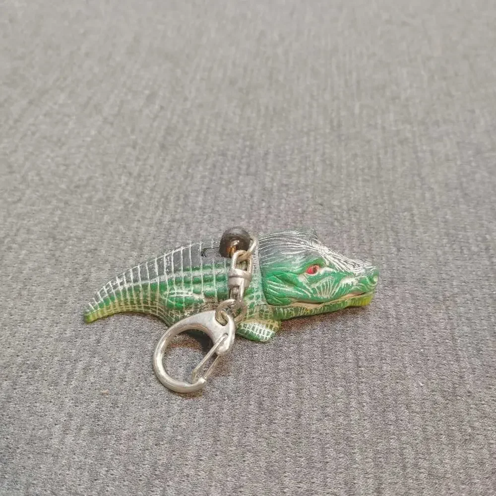COLOR: Green vintage alligator