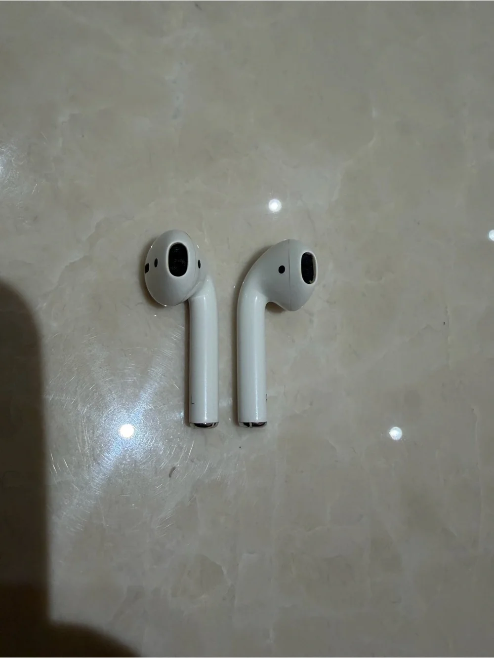 Apple sleek white