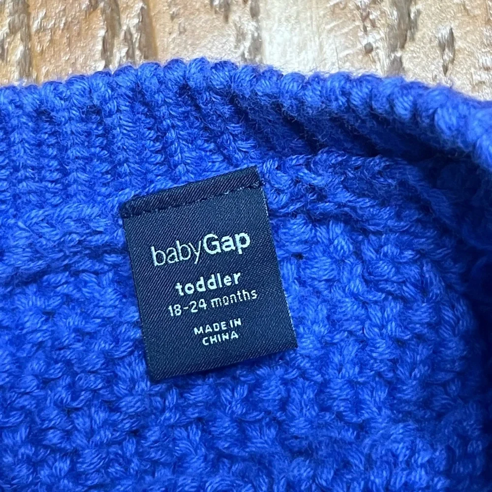 GAP baby blue