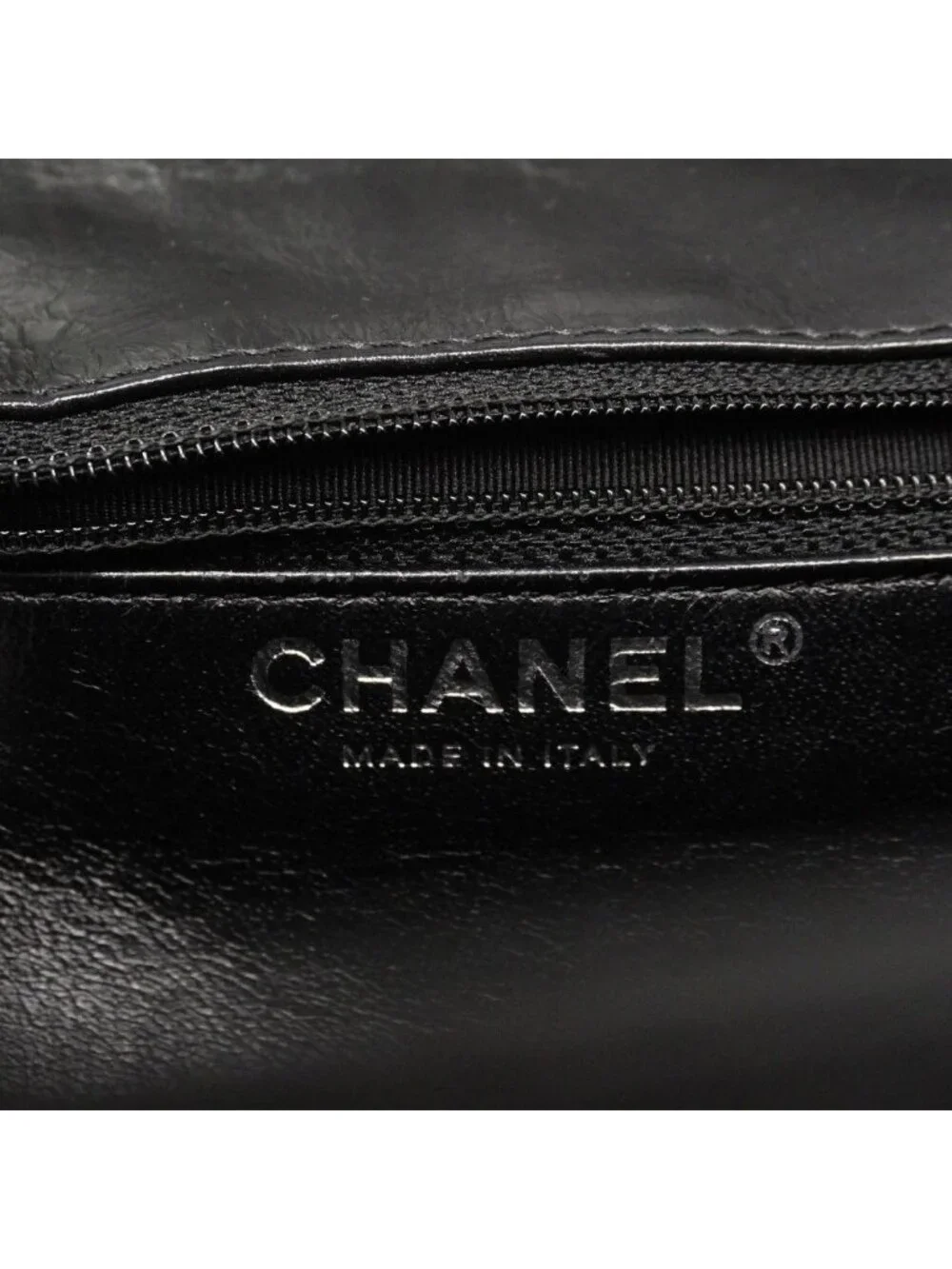 CHANEL shoulder bag