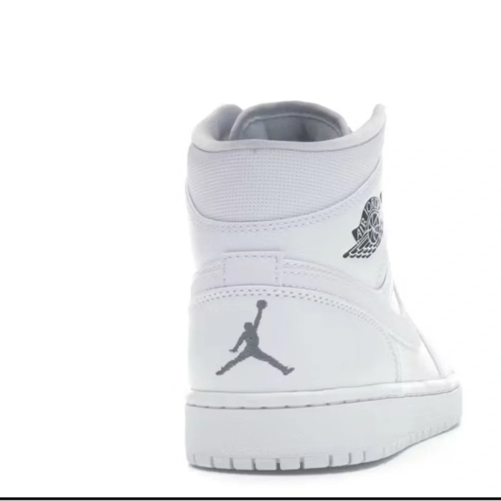 Jordan classic sneakers