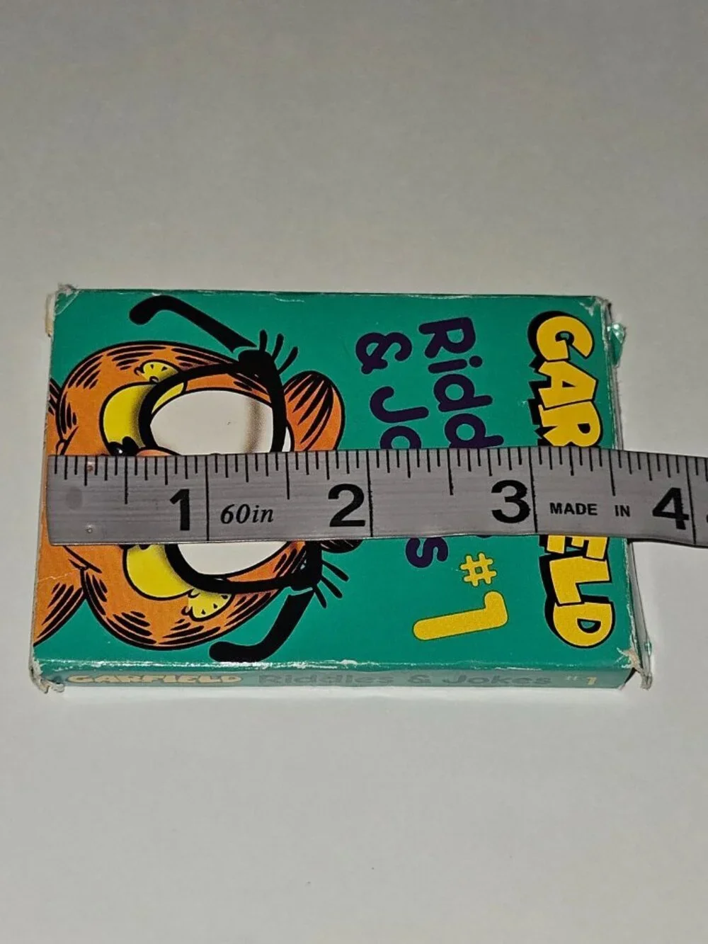 Rainbow Works vintage garfield