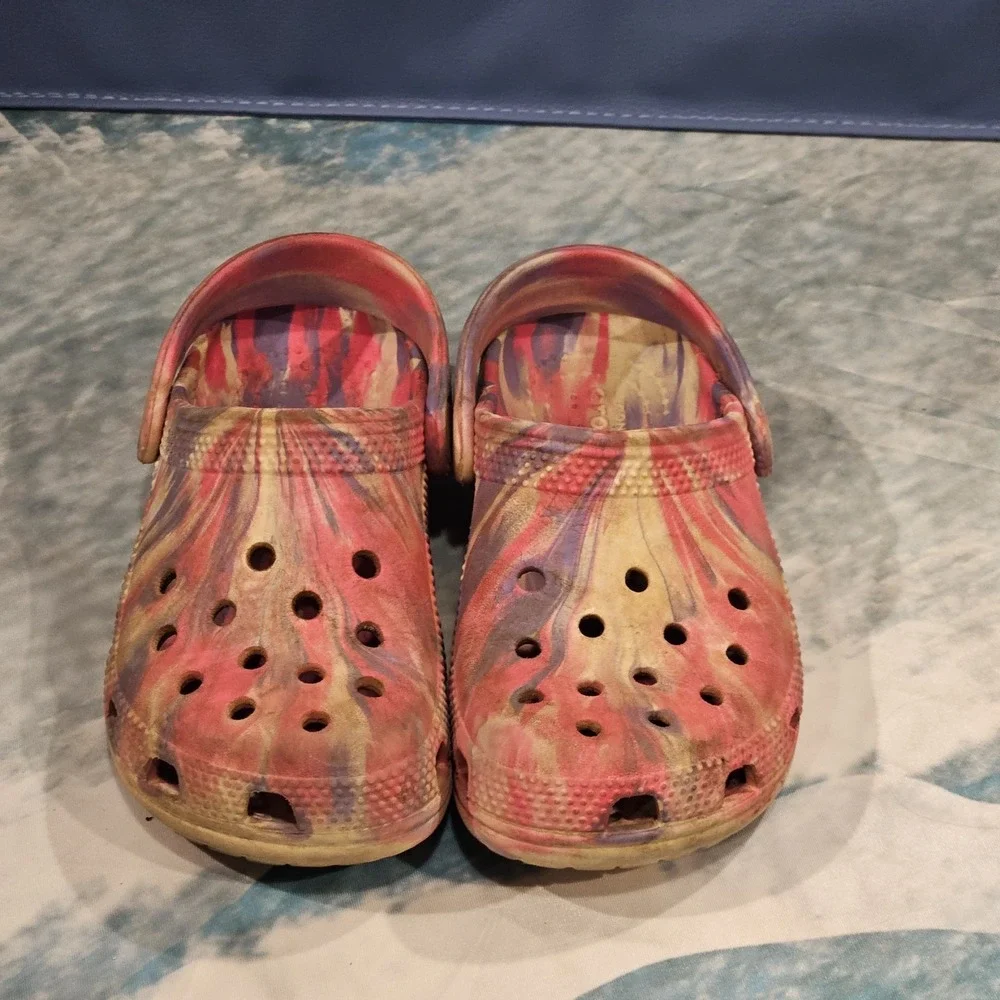 Crocs Girls‎ Toddler Size 11C Tie Dye Pink Clogs Slip On Shoes