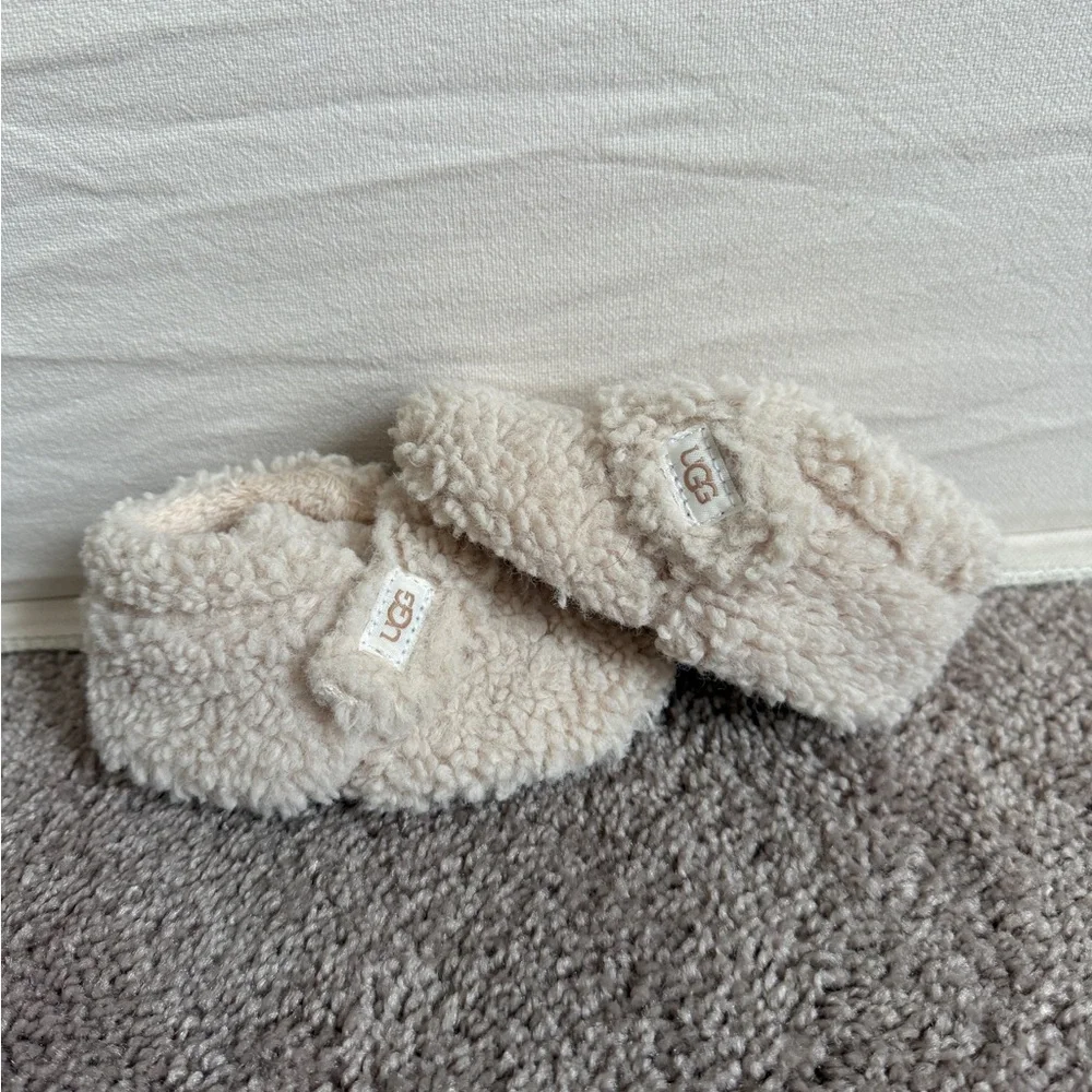 UGG cozy sherpa